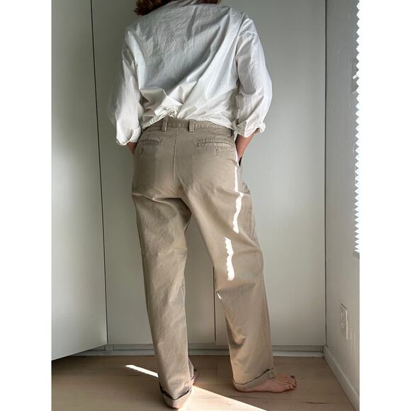 Y2K GAP Mens Chinos Size 34/32 Khaki Pleated Cuffed Classic Twee Preppy Casual - Picture 9 of 10